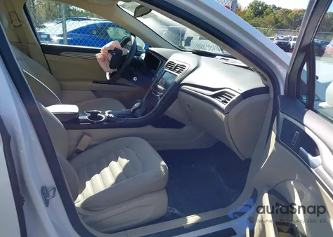 2014 Ford Fusion Hybrid Se z USA, uszkodzony, nr VIN 3FA6P0LU9ER252475